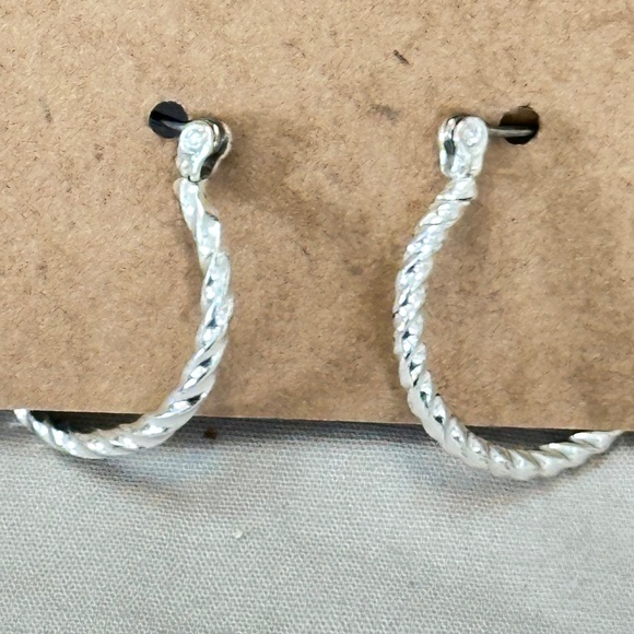 2/$15 Silver tone hinged hoop earrings w/rope style design - Picture 6 of 10